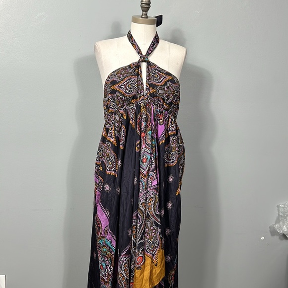 Express Purple Paisley Print Maxi halter open back dress size 10- gently used - Picture 3 of 12